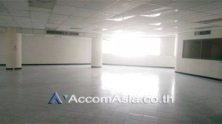  Office space For Rent in Phaholyothin, Bangkok  near BTS Chitlom (AA14252)